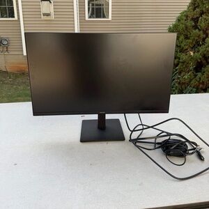 Samsung 27” Monitor
